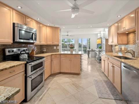 26910 Wedgewood Dr 403, Bonita Springs FL - photo 11 of 40
