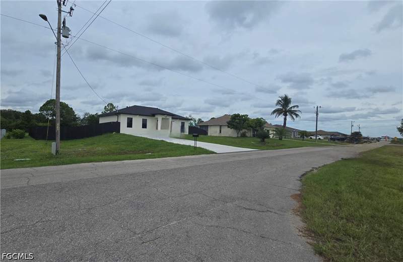 4 bedroom SingleFamilyResidence at 368 Charwood Ave S, Lehigh Acres, Lehigh Acres — photo 3