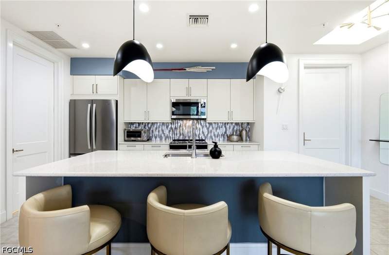 2 bedroom Condominium at 1111 Central Ave 401, Eleven Eleven Central, Naples — photo 2