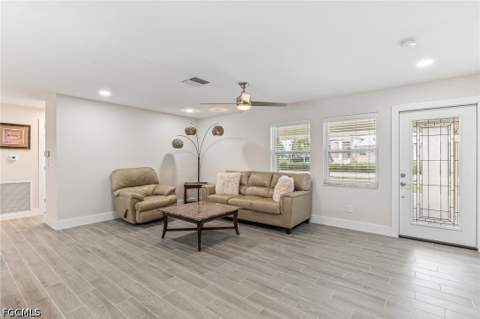 5031 Pelican Blvd, Cape Coral FL - photo 7 of 38