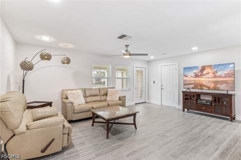 5031 Pelican Blvd, Cape Coral FL - photo 8 of 38