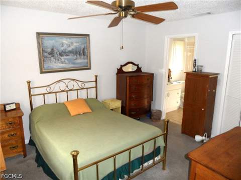9860 Owlclover St, Fort Myers FL - photo 10 of 26