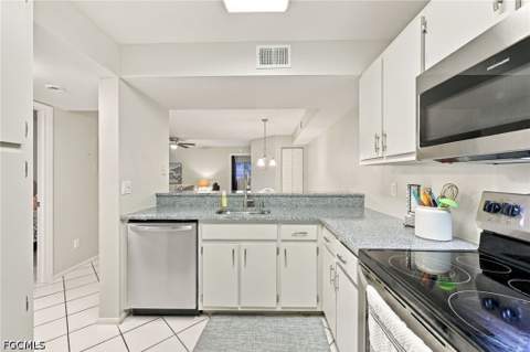 14861 Summerlin Woods Dr 11, Fort Myers FL - photo 8 of 32