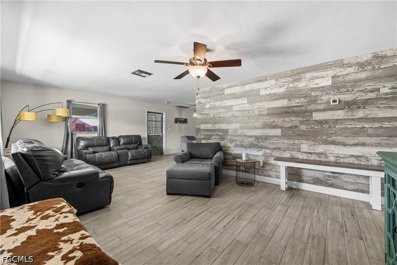 3 bedroom SingleFamilyResidence at 5080 Prevatt Ln, Buckingham, Fort Myers — photo 3