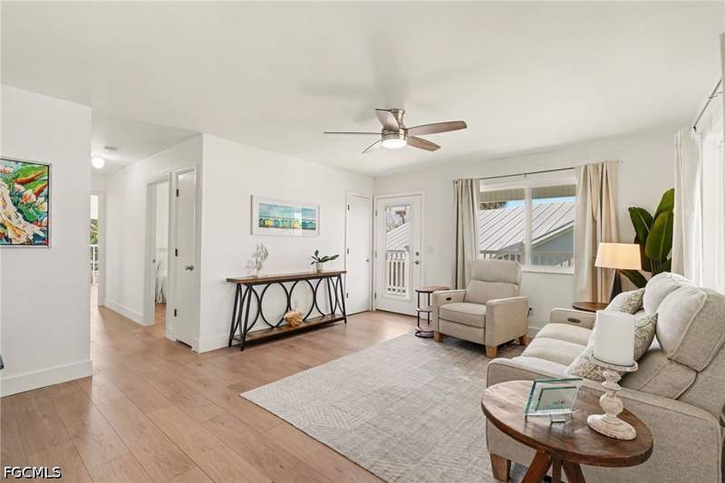 3 bedroom SingleFamilyResidence at 942 Prescott St, San Carlos On The Gulf, Fort Myers Beach — photo 5