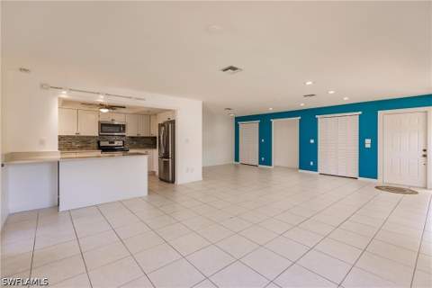 217 Yorkshire Ct 2, Naples FL - photo 7 of 28