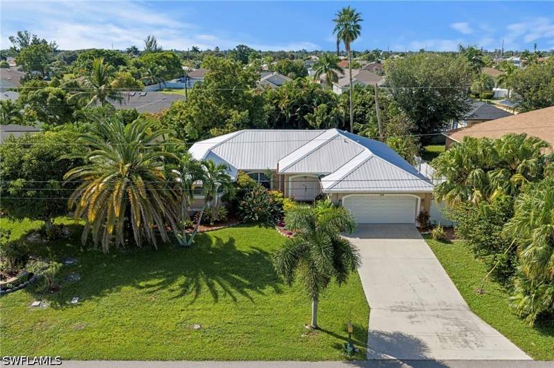 3 bedroom SingleFamilyResidence at 144 SE 27th St, Cape Coral, Cape Coral — photo 4