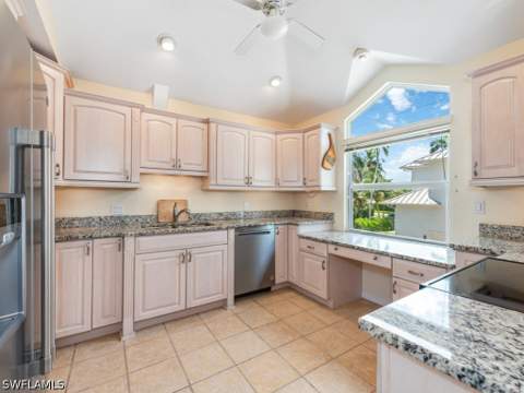 640 2nd St S 2, Naples FL - photo 11 of 24