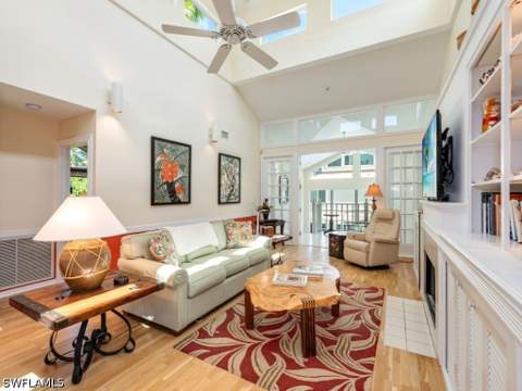 640 2nd St S 2, Naples FL - photo 9 of 24
