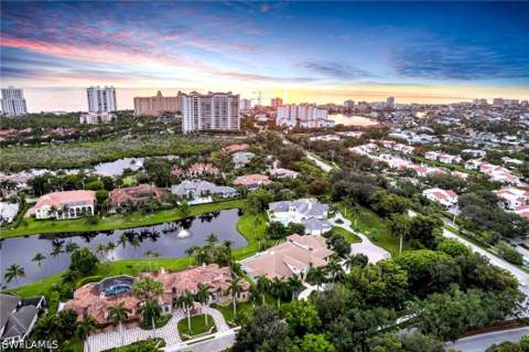 385 Colony Dr, Naples FL - photo 9 of 50