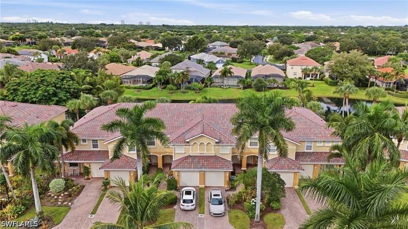 3 bedroom Townhouse at 20036 Heatherstone Way 2, Heatherstone, Estero — photo 3