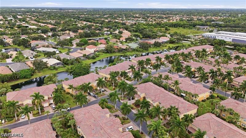 3 bedroom Townhouse at 20036 Heatherstone Way 2, Heatherstone, Estero — photo 5