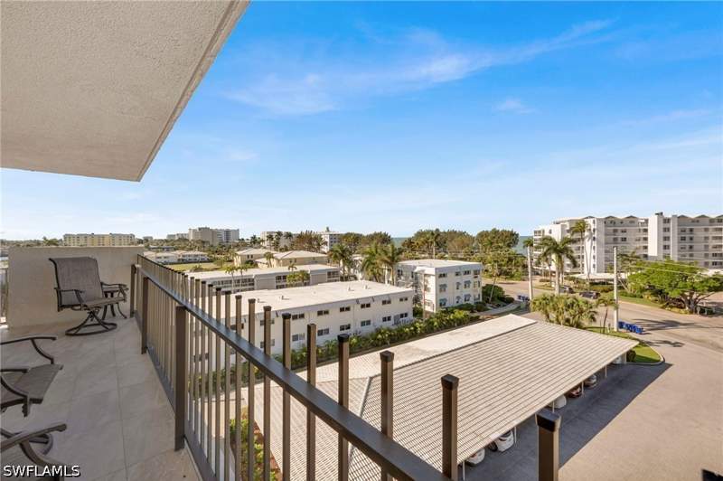 2 bedroom Condominium at 2150 Gulf Shore Blvd N 609, Kings Port, Naples — photo 4