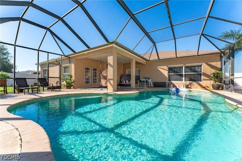 3 bedroom SingleFamilyResidence at 15752 Sunny Crest Ln, Hawk'S Preserve, Fort Myers — photo 4