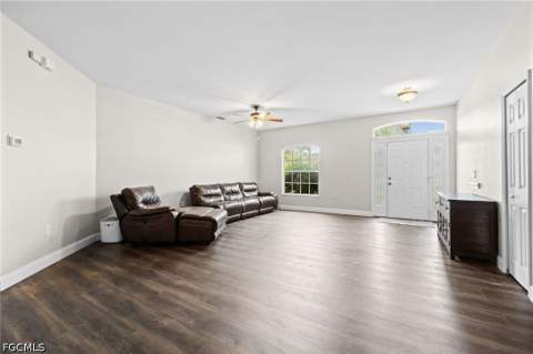 15752 Sunny Crest Ln, Fort Myers FL - photo 8 of 49