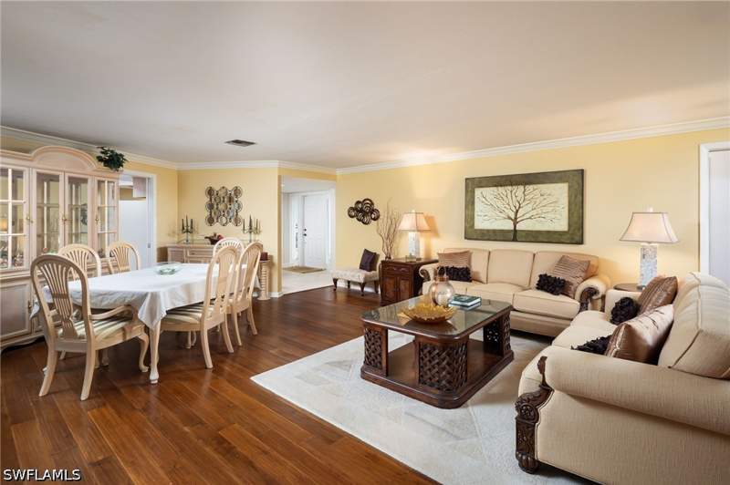 4 bedroom SingleFamilyResidence at 458 Ridge Dr, Pine Ridge, Naples — photo 3