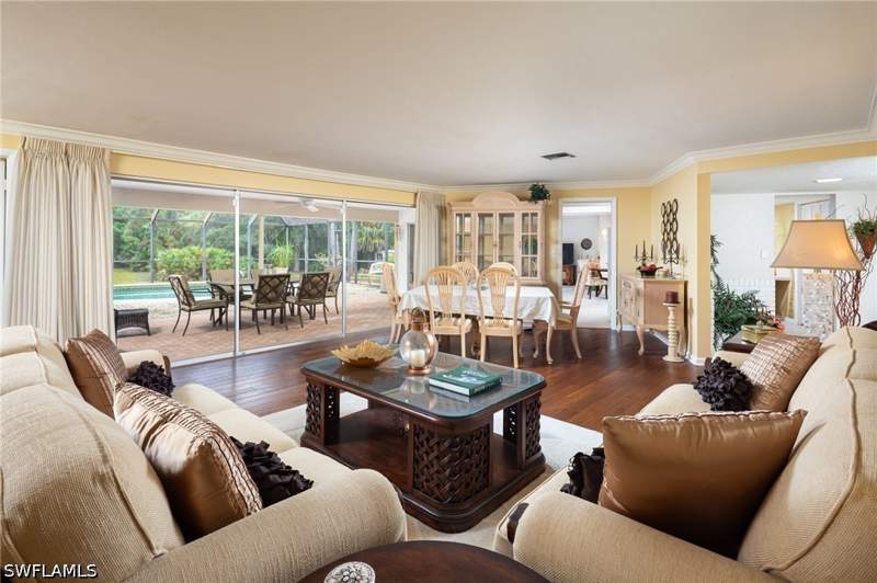 4 bedroom SingleFamilyResidence at 458 Ridge Dr, Pine Ridge, Naples — photo 4