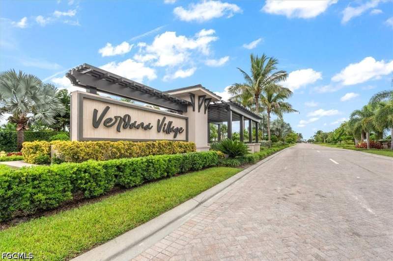 3 bedroom SingleFamilyResidence at 19450 Hinkley Dr, Verdana Village, Estero — photo 2