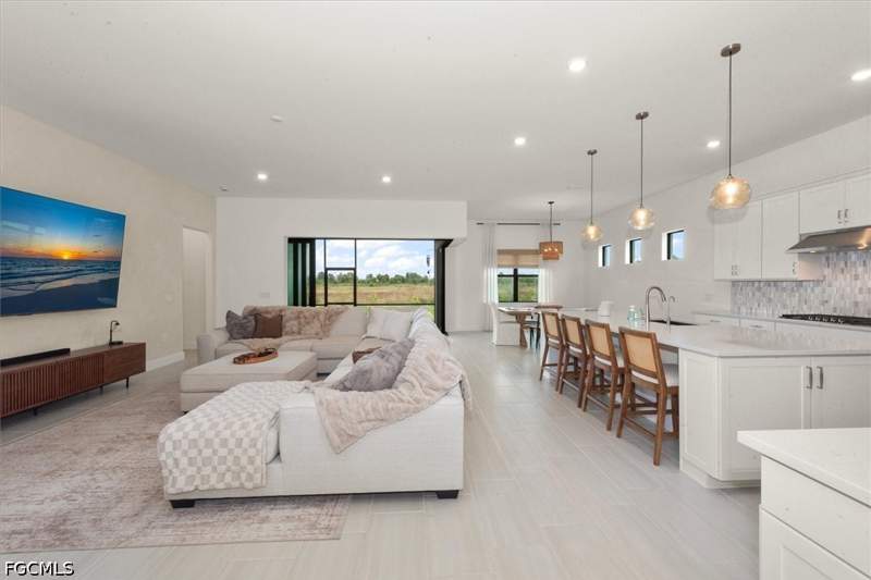 3 bedroom SingleFamilyResidence at 19450 Hinkley Dr, Verdana Village, Estero — photo 4