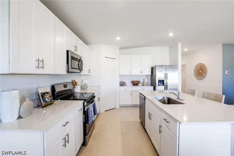 4 bedroom SingleFamilyResidence at 17061 Pompeii Way, Crane Landing, North Fort Myers — photo 5