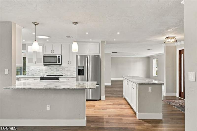 3 bedroom SingleFamilyResidence at 4151 Orange Grove Blvd, Lochmoor, North Fort Myers — photo 5