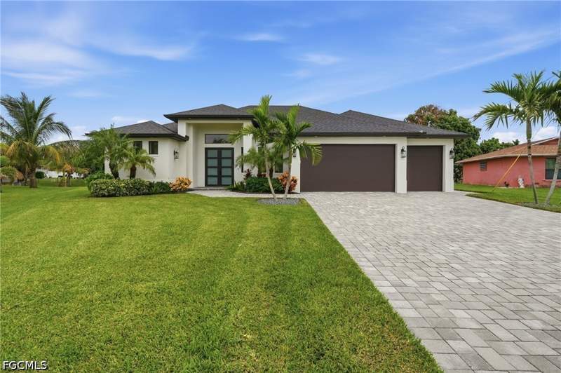 3 bedroom SingleFamilyResidence at 2501 SW 28th Ter, Cape Coral, Cape Coral — photo 2