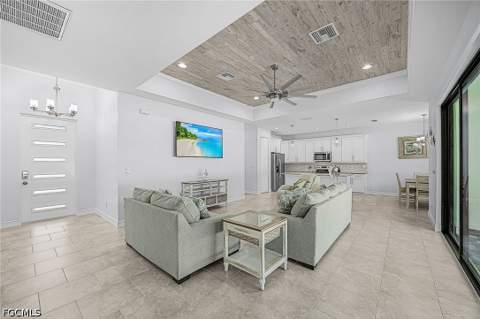 1703 SW 12th Ter, Cape Coral FL - photo 10 of 39