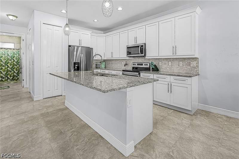 3 bedroom SingleFamilyResidence at 1703 SW 12th Ter, Cape Coral, Cape Coral — photo 3