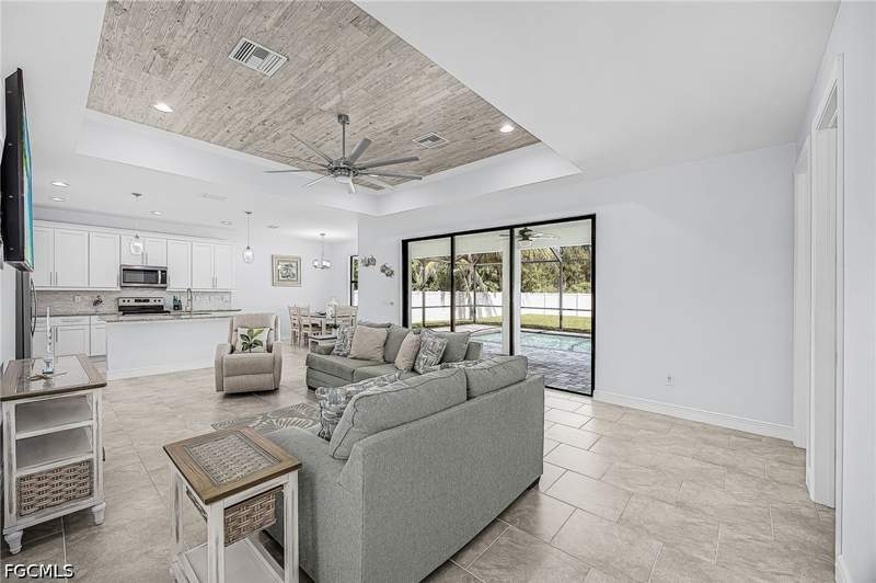 3 bedroom SingleFamilyResidence at 1703 SW 12th Ter, Cape Coral, Cape Coral — photo 4