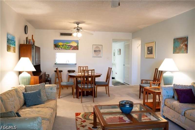 2 bedroom Condominium at 5959 Winkler Rd 307, Bermuda Club Condo, Fort Myers — photo 4