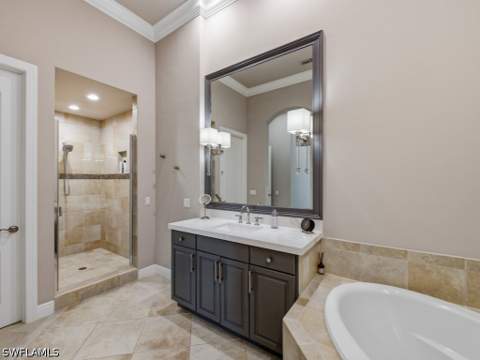 28511 Calabria Ct 202, Naples FL - photo 16 of 44
