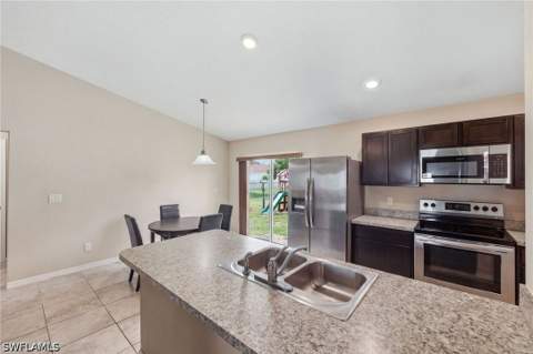 2828 NW 22nd Pl, Cape Coral FL - photo 10 of 21