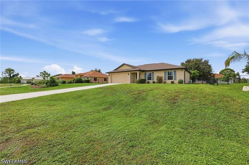3 bedroom SingleFamilyResidence at 2828 NW 22nd Pl, Cape Coral, Cape Coral — photo 3