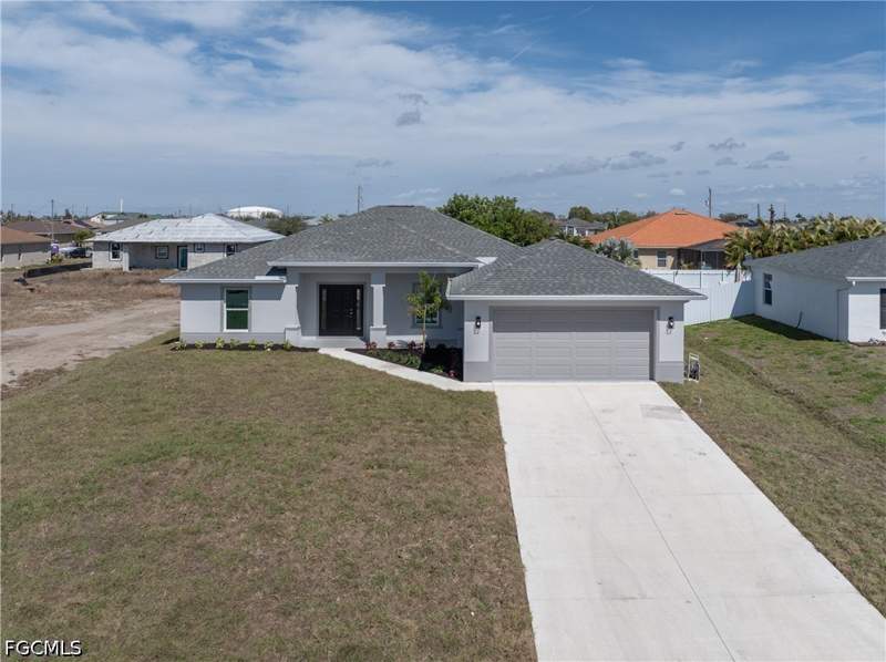 4 bedroom SingleFamilyResidence at 1027 NW 19th St, Cape Coral, Cape Coral — photo 2