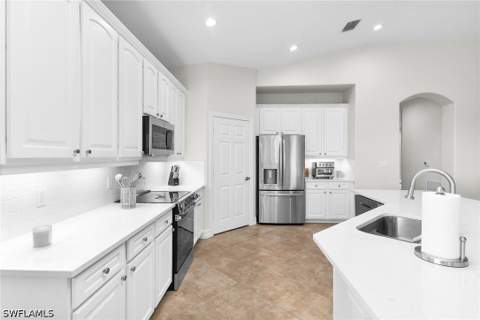 1286 Rialto Way 9-202, Naples FL - photo 8 of 49