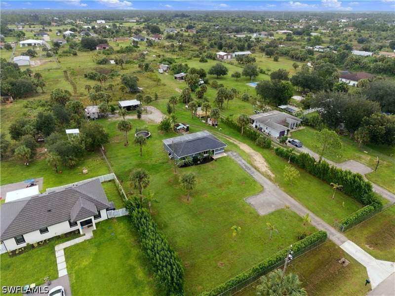 3 bedroom SingleFamilyResidence at 2735 29th Ave NE, Golden Gate Estates, Naples — photo 5