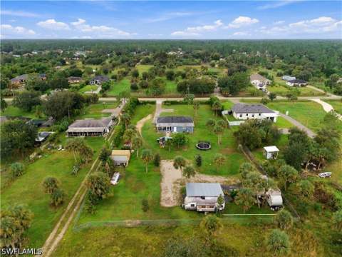 2735 29th Ave NE, Naples FL - photo 6 of 39
