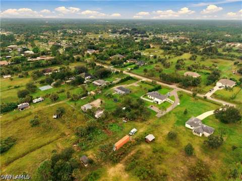 2735 29th Ave NE, Naples FL - photo 8 of 39
