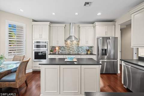 5075 Yacht Harbor Dr 103, Naples FL - photo 7 of 49