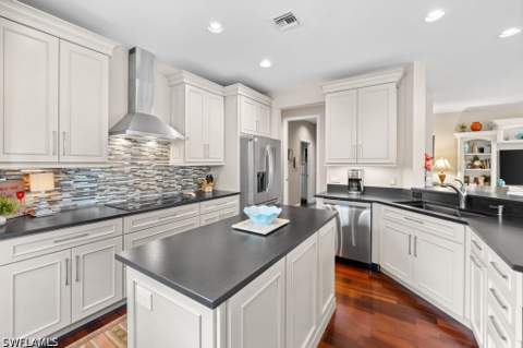 5075 Yacht Harbor Dr 103, Naples FL - photo 8 of 49