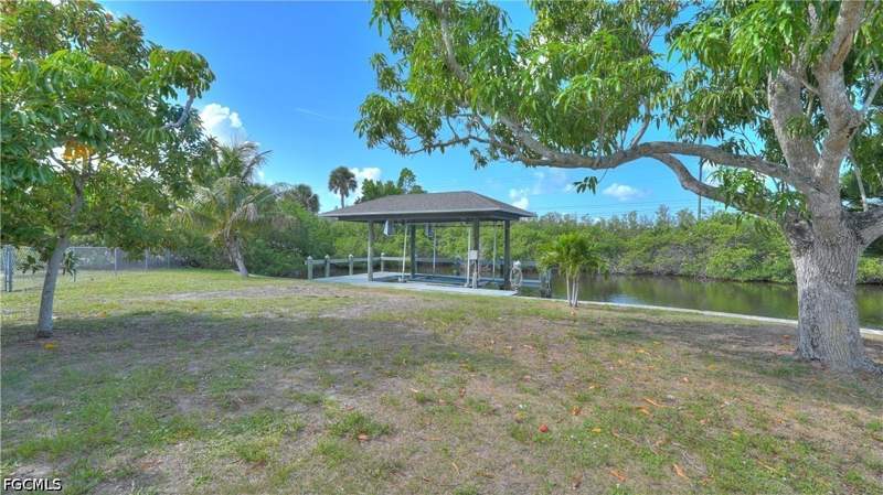 3 bedroom SingleFamilyResidence at 12055 Matlacha Blvd, Matlacha Isles, Matlacha Isles — photo 5