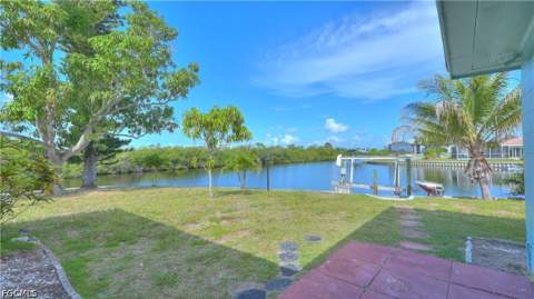 12055 Matlacha Blvd, Matlacha Isles FL - photo 9 of 43