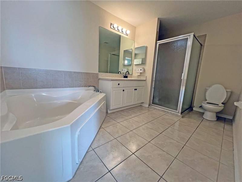 4 bedroom SingleFamilyResidence at 10 NE 20th St, Cape Coral, Cape Coral — photo 2