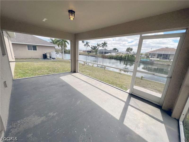 4 bedroom SingleFamilyResidence at 10 NE 20th St, Cape Coral, Cape Coral — photo 5