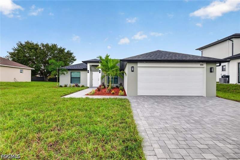 3 bedroom SingleFamilyResidence at 1200 NE 19th St, Cape Coral, Cape Coral — photo 4