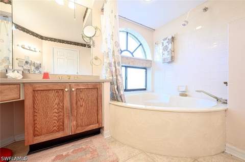 586 Beachwalk Cir O206, Naples FL - photo 8 of 26