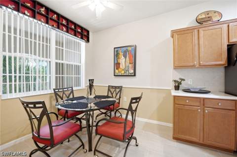 4833 Hampshire Ct 301, Naples FL - photo 12 of 28