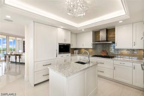 13665 Vanderbilt Dr 701, Naples FL - photo 15 of 43