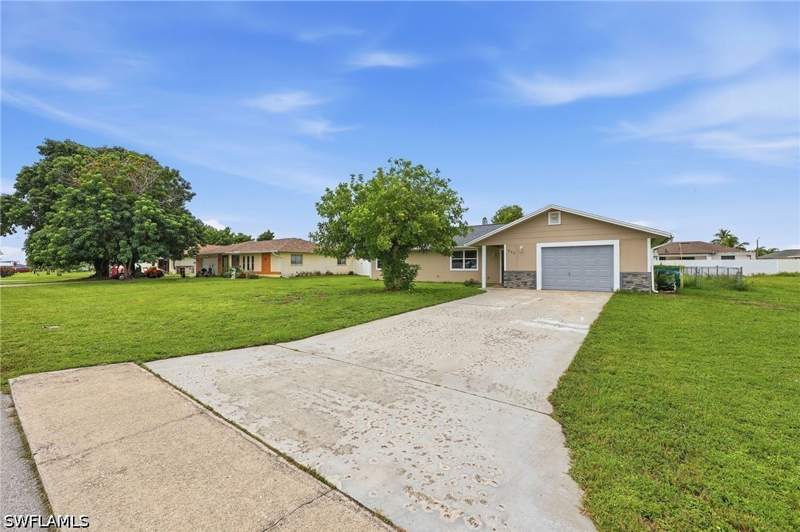 2 bedroom SingleFamilyResidence at 112 NE 10th Ave, Cape Coral, Cape Coral — photo 4