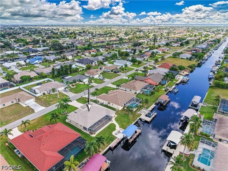 3 bedroom SingleFamilyResidence at 1114 SE 21st Ter, Cape Coral, Cape Coral — photo 4